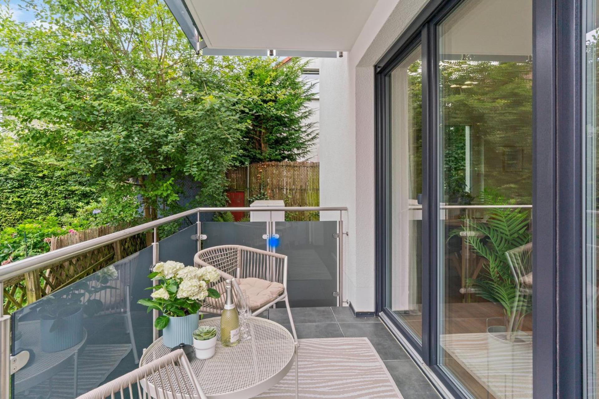 Deluxe Apartment In Bielefeld City Mit Parkplatz Und Balkon Экстерьер фото